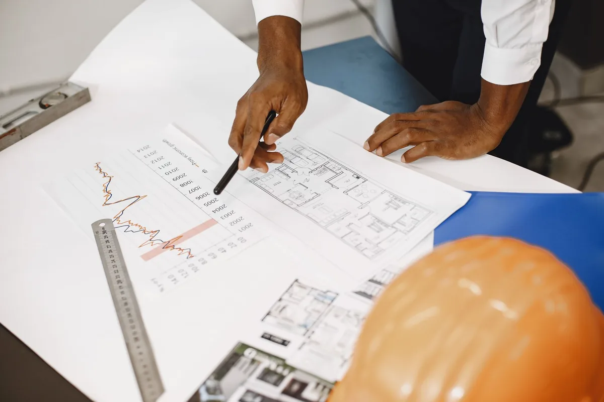 Analyse de plans et de documents techniques lors d'une expertise fissure